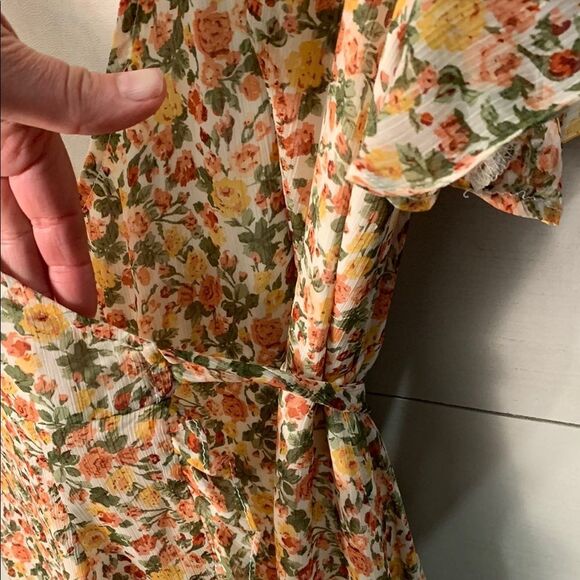 Yours Truly Floral Wrap mini dress ruffle hem size 12 - Picture 5 of 12